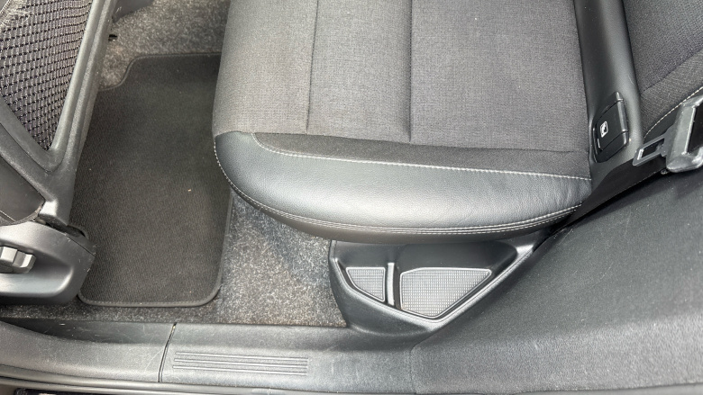 Volvo Xc40 2.0 T4 Momentum 5dr AWD Geartronic Petrol Estate